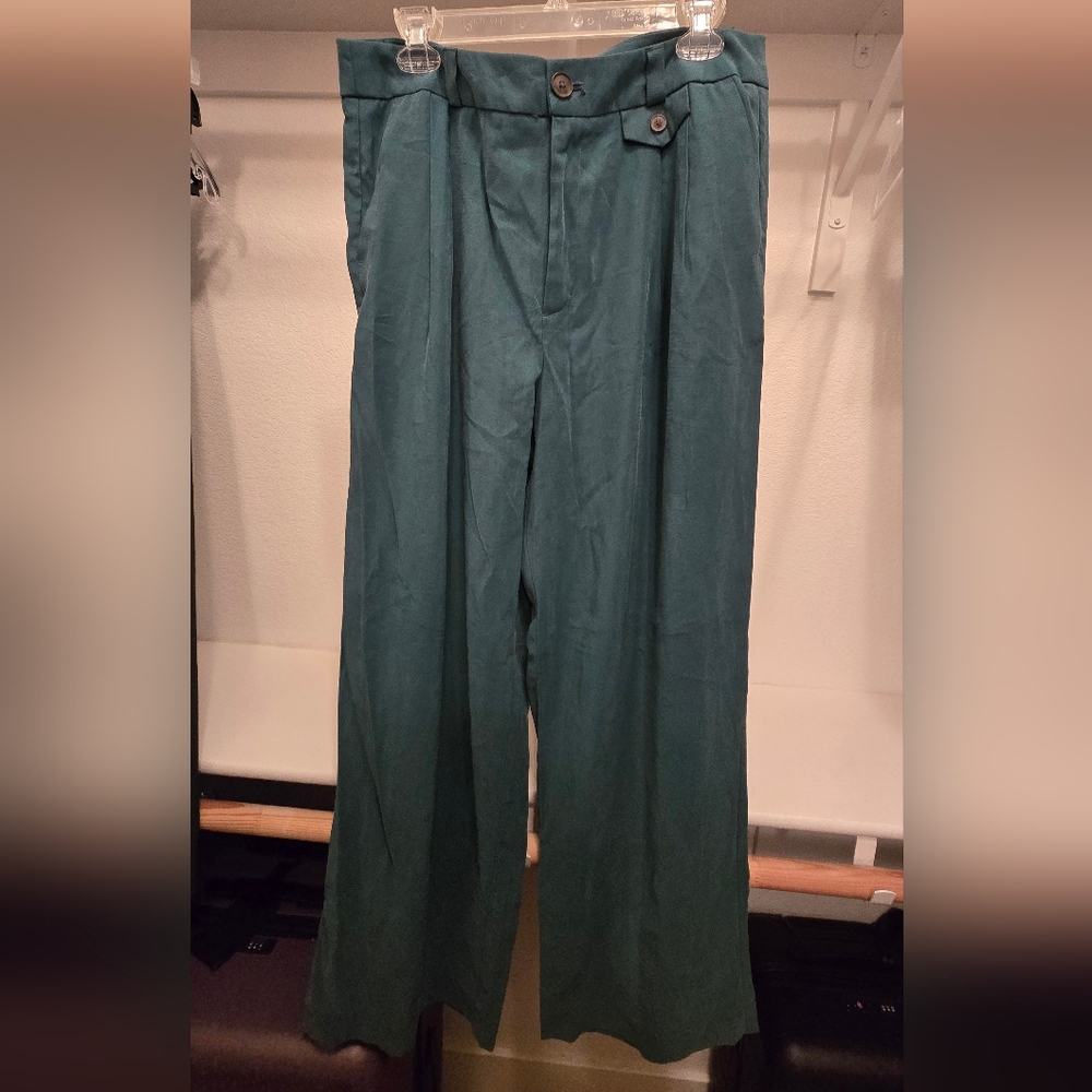 Women's Wide Leg Emerald Green Pants